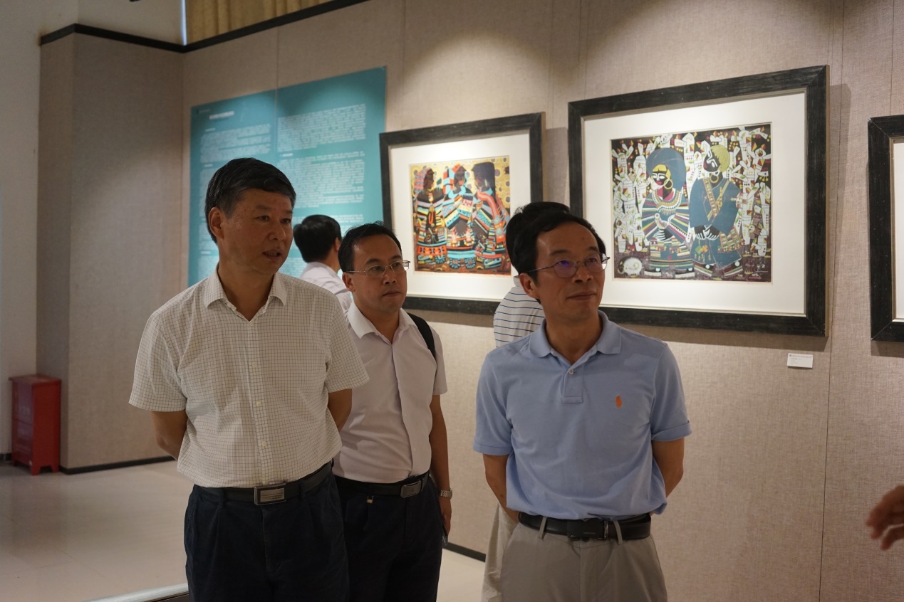 说明: H:\hbs红宝石平台照片\2020\5月\版纳植物园座谈\DSC04682.JPG