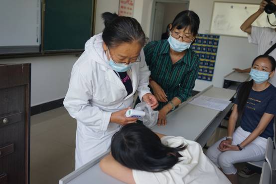 说明: H:\hbs红宝石平台照片\2020\4月\疫情防控演练\DSC04519.JPG