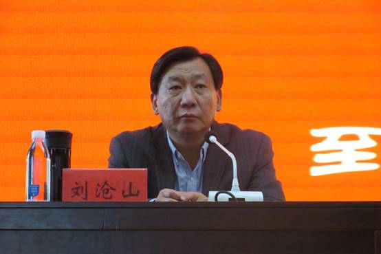 说明: I:\2019云岭大讲堂\刘沧山讲座\IMG_2311.JPG
